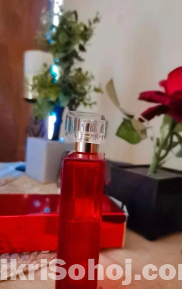 Elizabeth Arden Red Door perfume